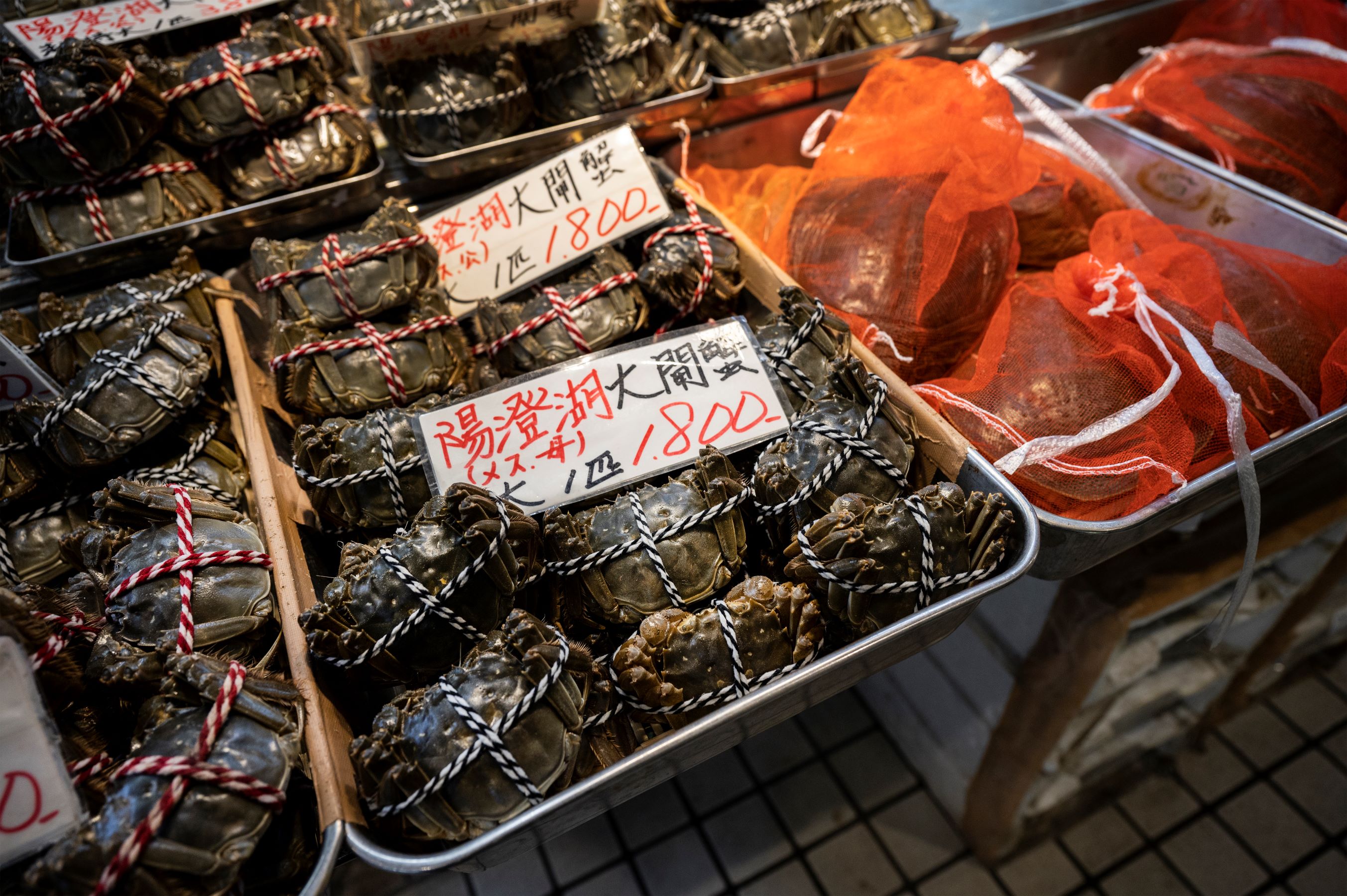 Japan pressures Korea to lift import ban on Fukushima seafood
